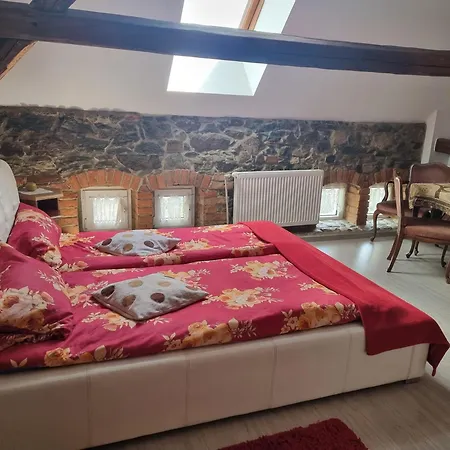 Nad Neonet Apartmán *